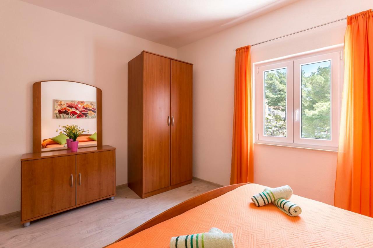 Apartments Petra Bol Zewnętrze zdjęcie